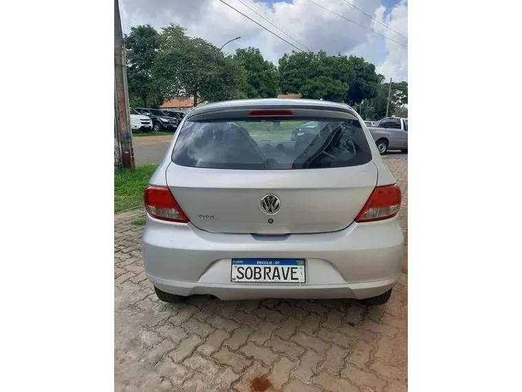 Volkswagen Gol Prata 2