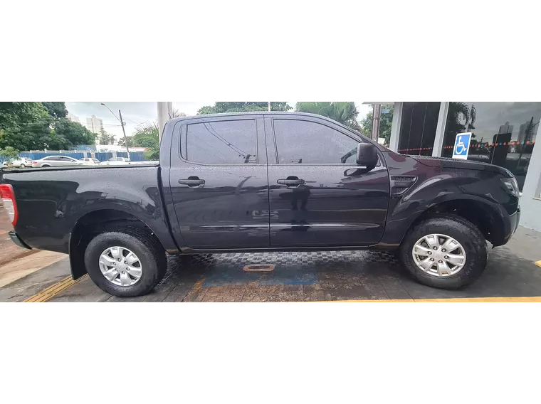 Ford Ranger Preto 6