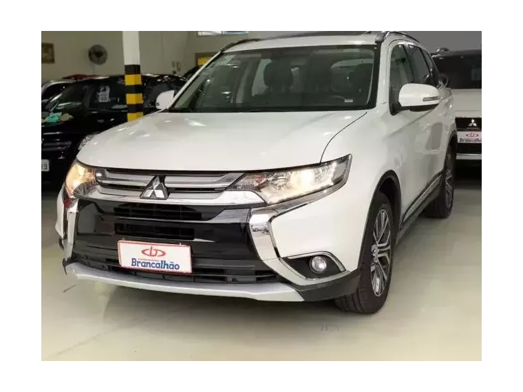 Mitsubishi Outlander Branco 4