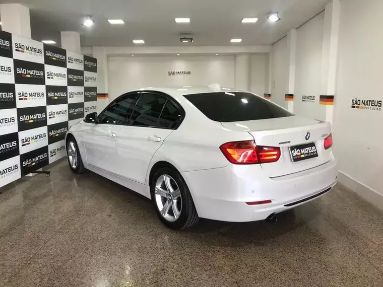 BMW 320i Branco 6