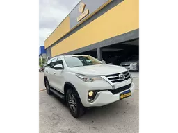 Toyota Hilux SW4