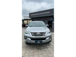 Toyota Hilux SW4