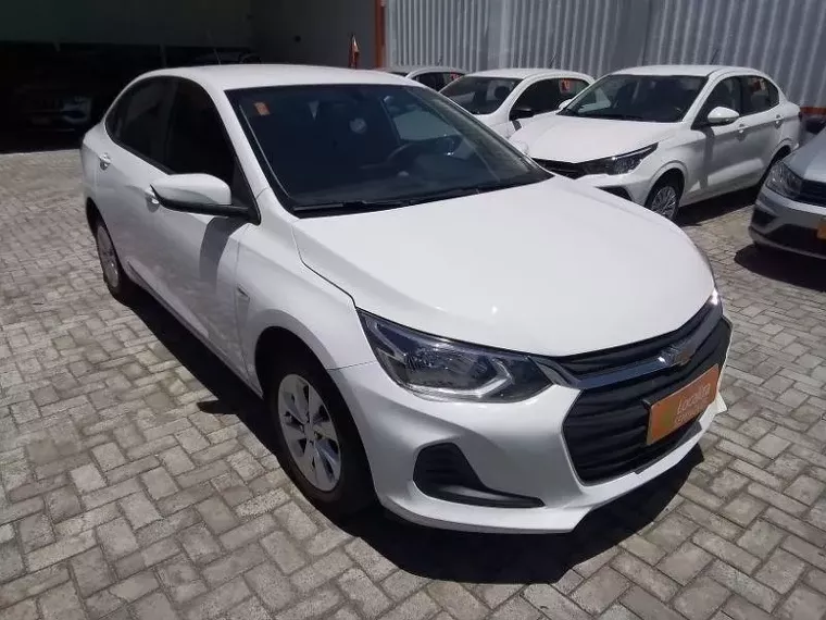 Chevrolet Onix Branco 1