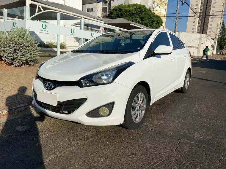 Hyundai HB20S Branco 1