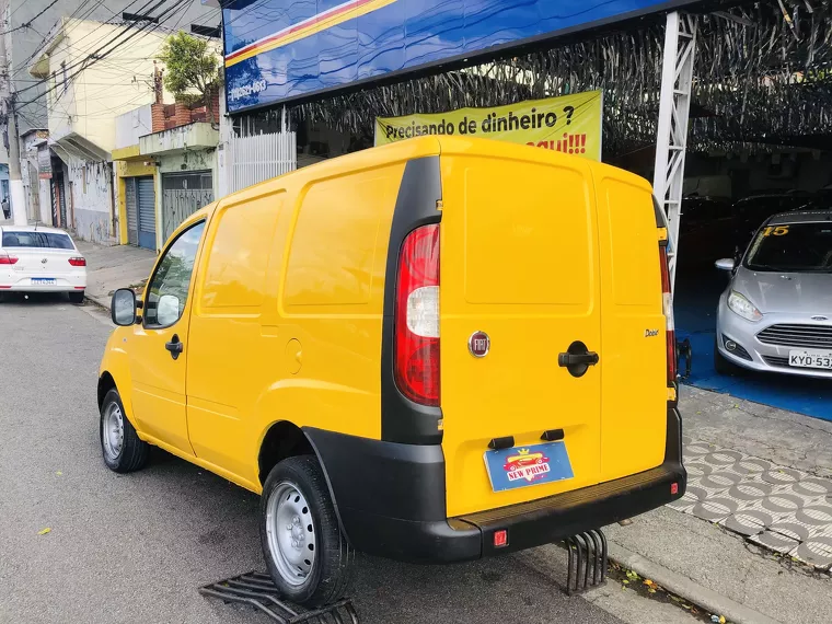 Fiat Doblò Amarelo 3