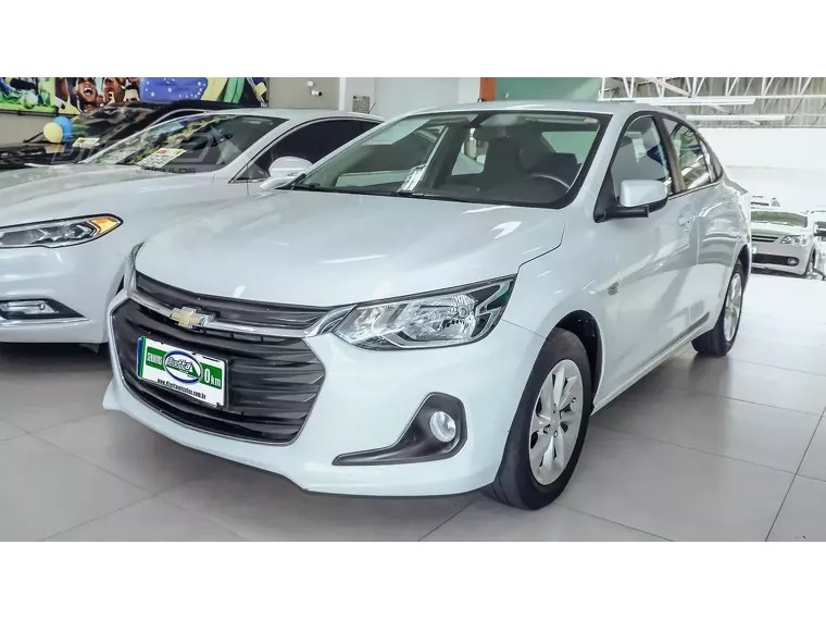 Chevrolet Onix Branco 1