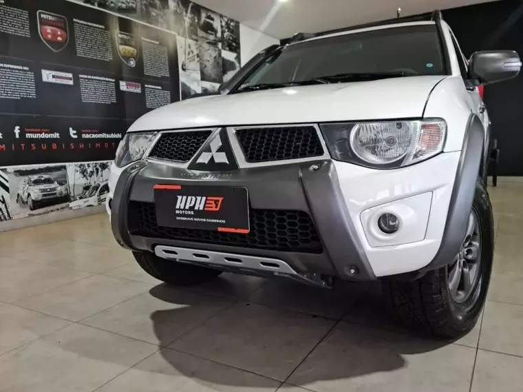 Mitsubishi L200 Savana Branco 13