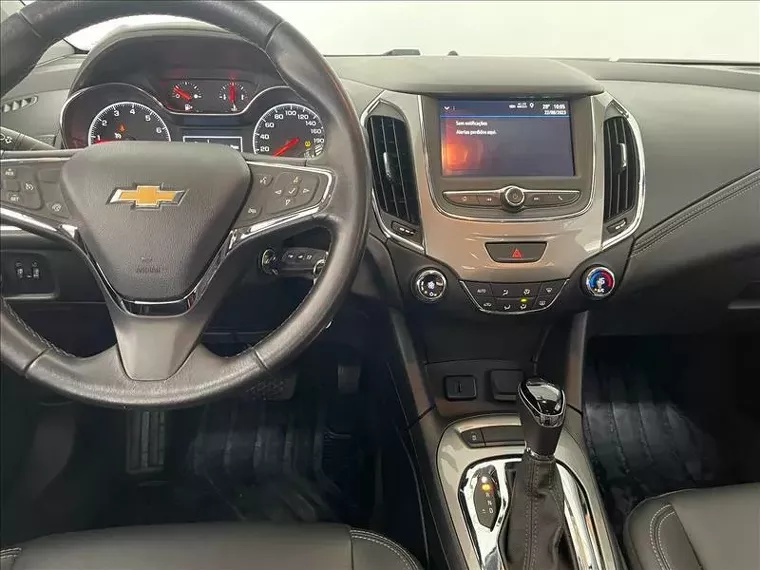 Chevrolet Cruze Prata 13