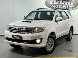 Toyota Hilux SW4