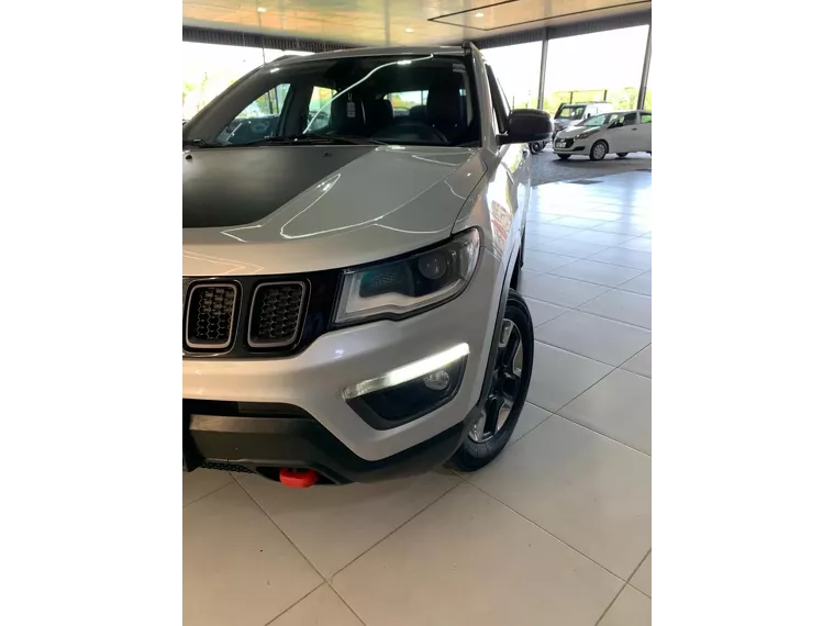 Jeep Compass Prata 10