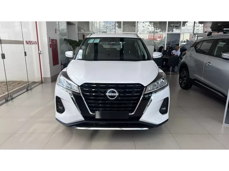 Nissan Kicks Branco 8