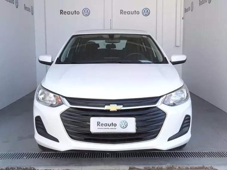 Chevrolet Onix Branco 3