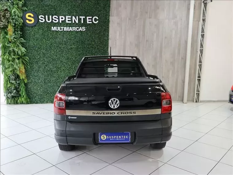 Volkswagen Saveiro Preto 7