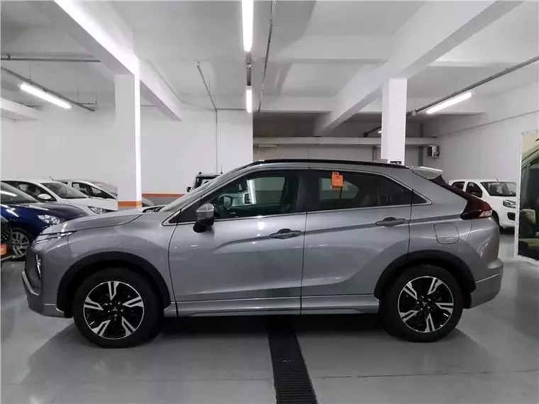 Mitsubishi Eclipse Cross Prata 8