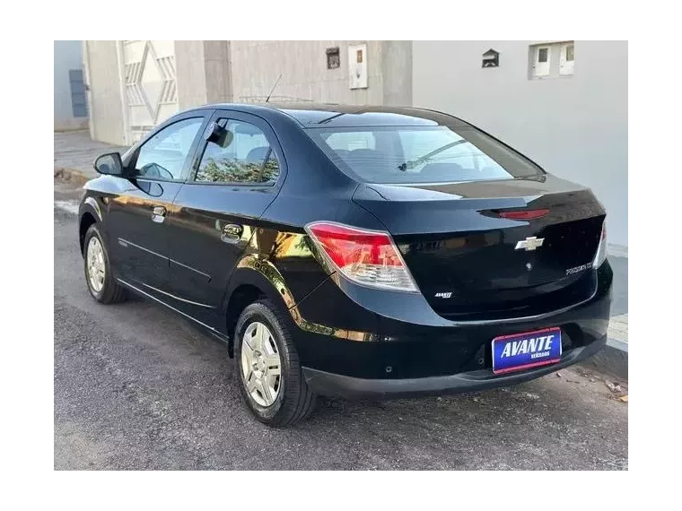 Chevrolet Prisma Preto 3