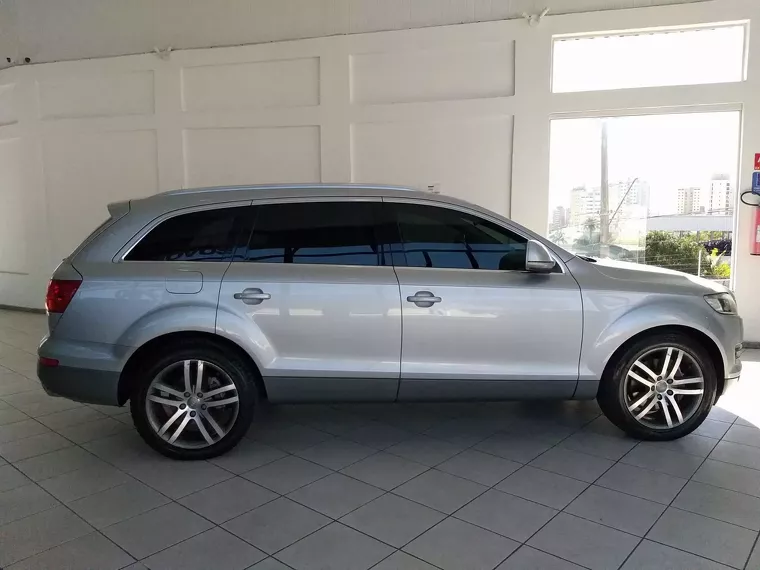 Audi Q7 Prata 8