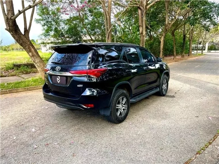 Toyota Hilux SW4 Preto 2