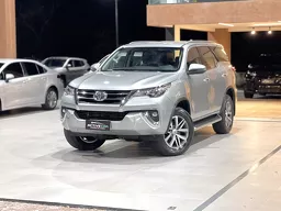 Toyota Hilux SW4