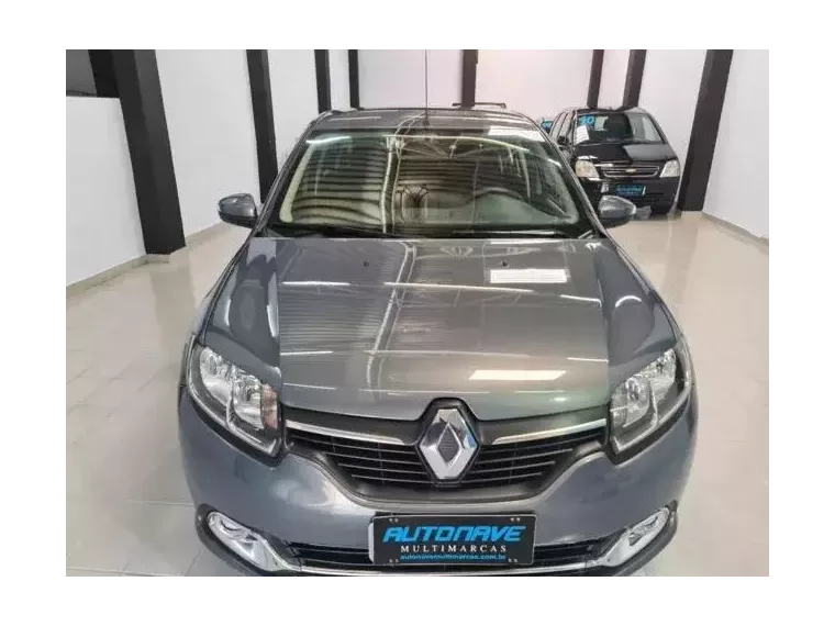 Renault Logan Cinza 4