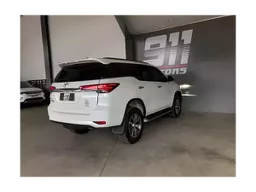 Toyota Hilux SW4