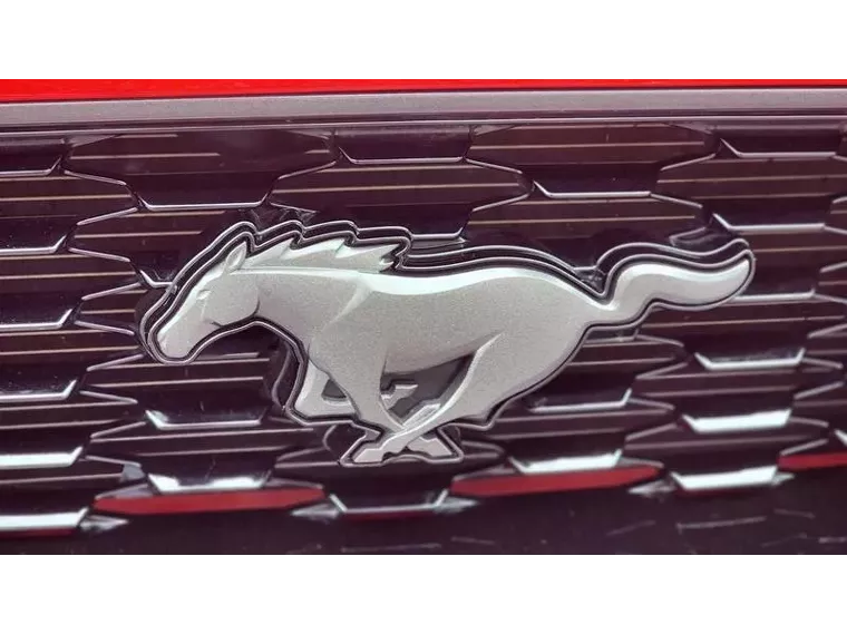 Ford Mustang Vermelho 3