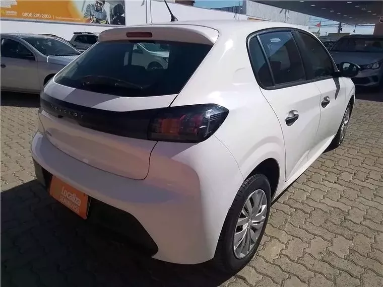 Peugeot 208 Branco 12