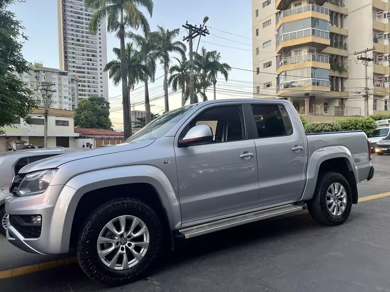 Volkswagen Amarok Prata 11