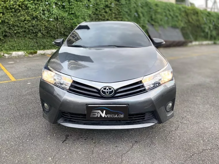 Toyota Corolla Cinza 2