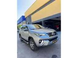 Toyota Hilux SW4
