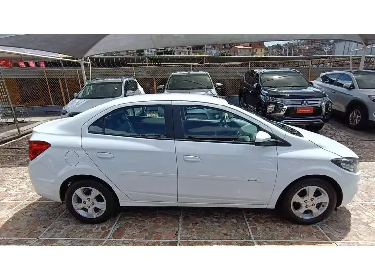 Chevrolet Prisma Branco 16