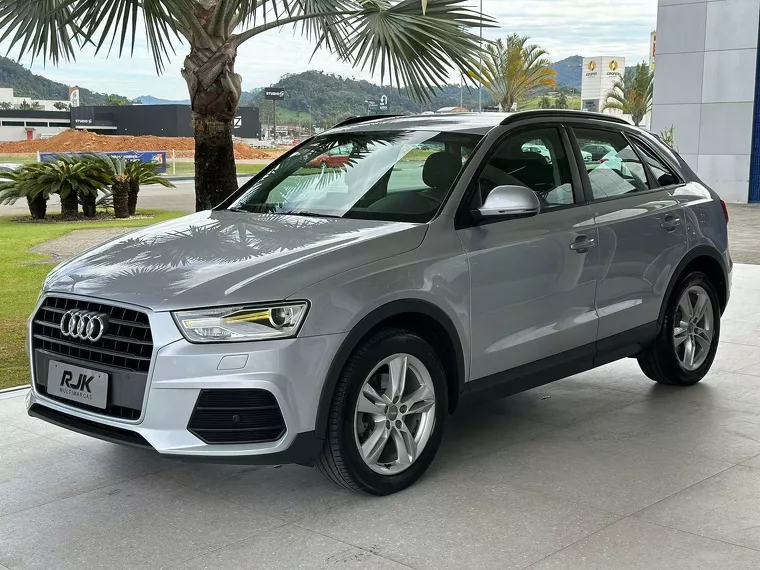 Audi Q3 Prata 2