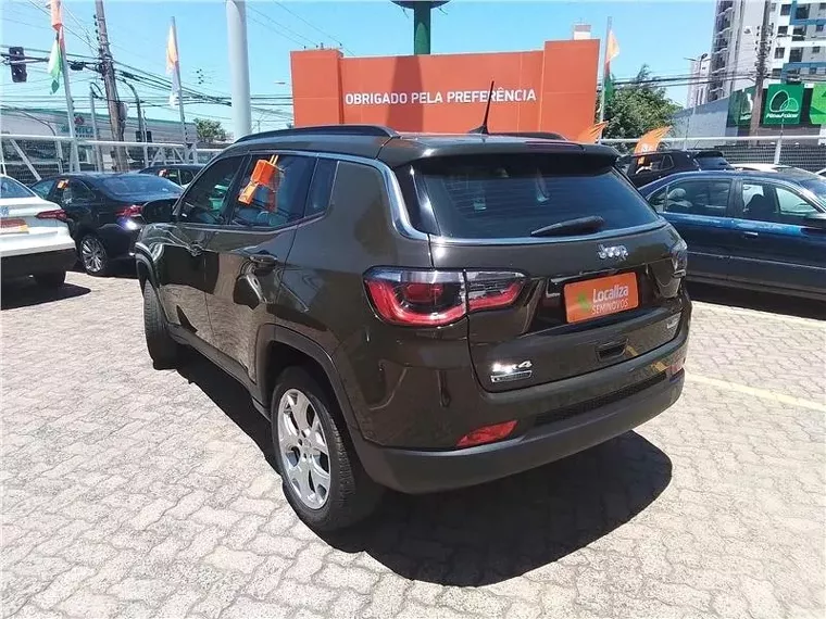 Jeep Compass Verde 8