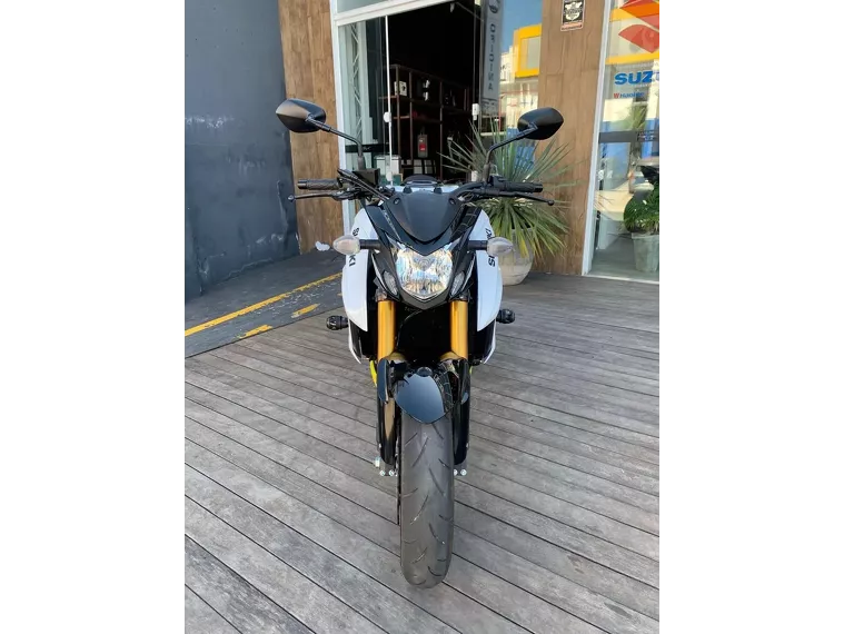 Suzuki GSX-S Preto 6