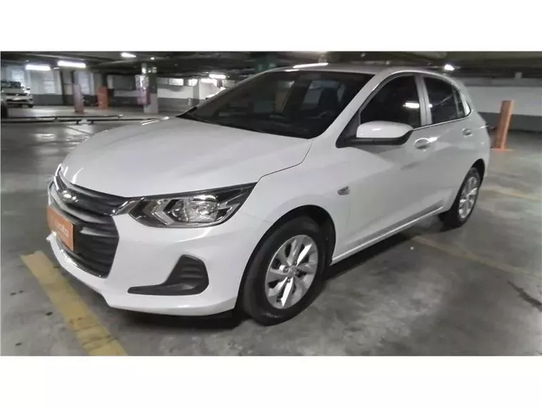 Chevrolet Onix Branco 6