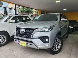 Toyota Hilux SW4