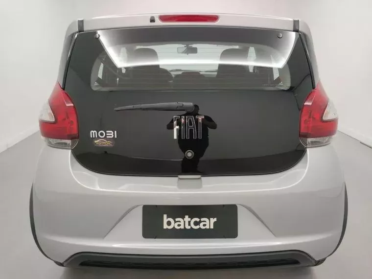 Fiat Mobi Prata 5