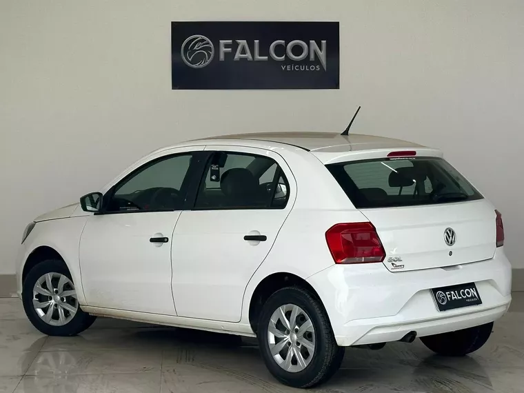 Volkswagen Gol Branco 9