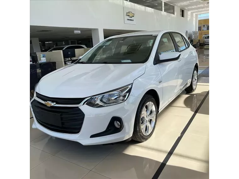 Chevrolet Onix Branco 7