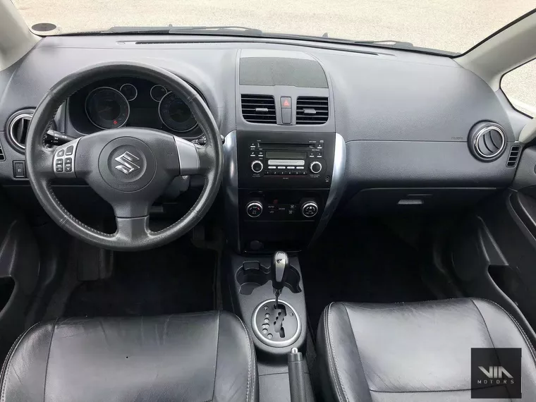 Suzuki SX4 Preto 11