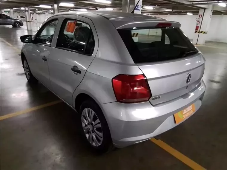 Volkswagen Gol Prata 8