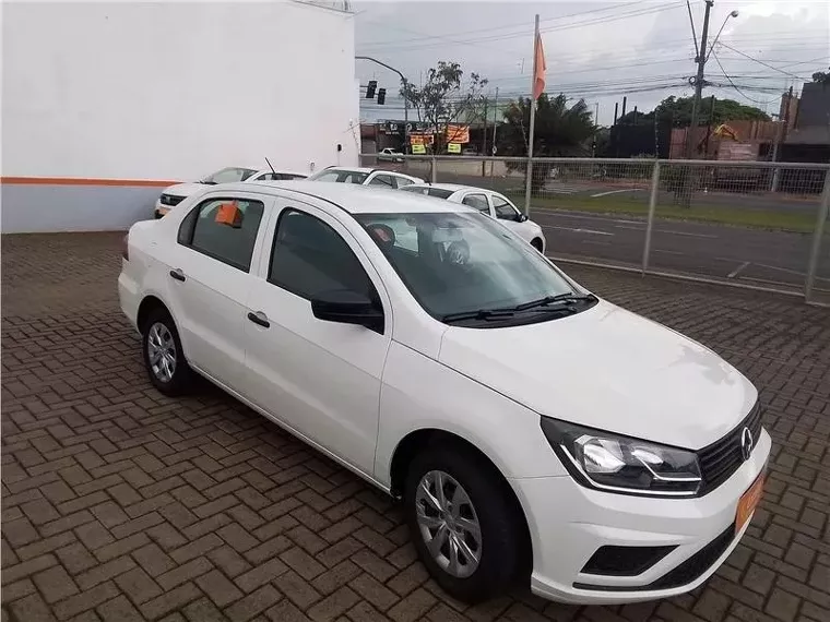 Volkswagen Voyage Branco 3