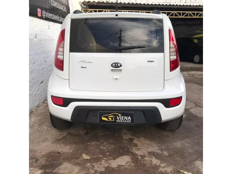 KIA Soul Branco 4