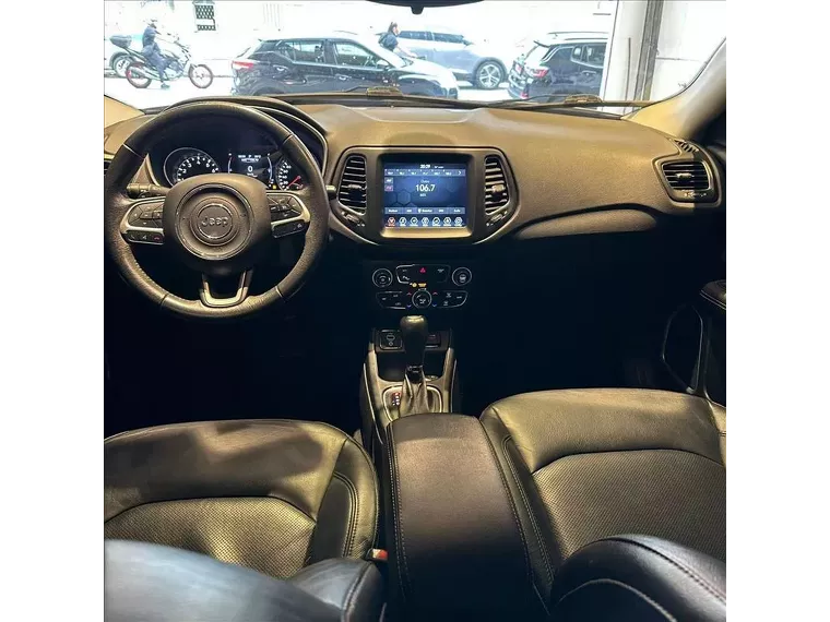 Jeep Compass Branco 19