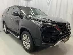 Toyota Hilux SW4