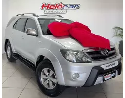 Toyota Hilux SW4