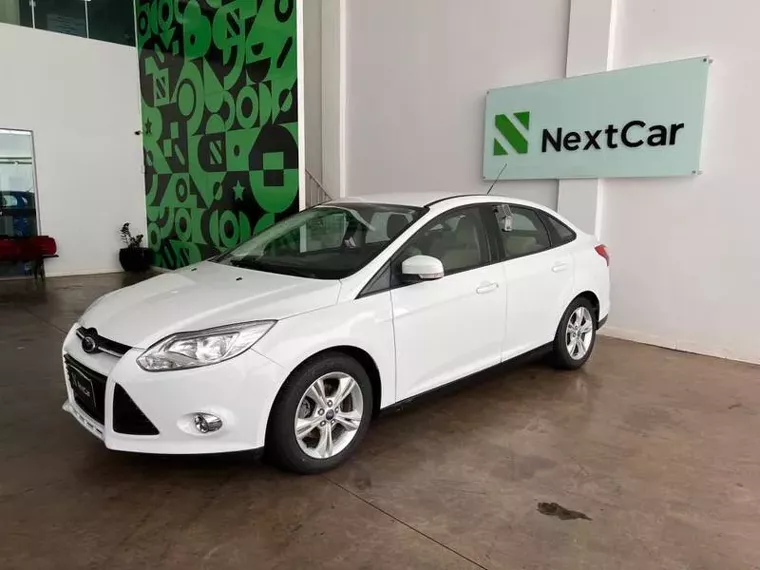 Ford Focus Branco 1