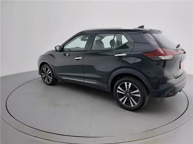 Nissan Kicks Preto 9