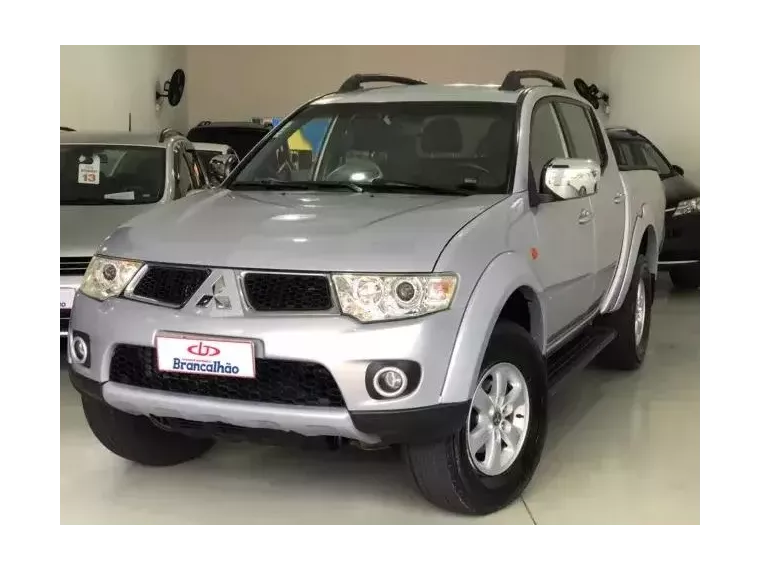 Mitsubishi L200 Triton Prata 9