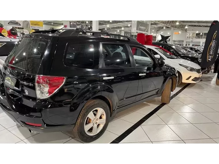 Subaru Forester Preto 3