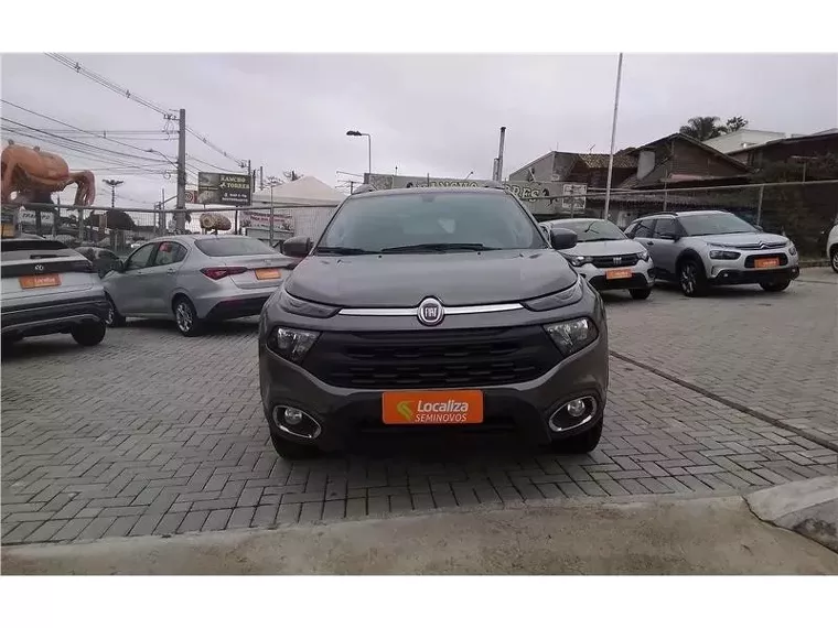 Fiat Toro Cinza 1